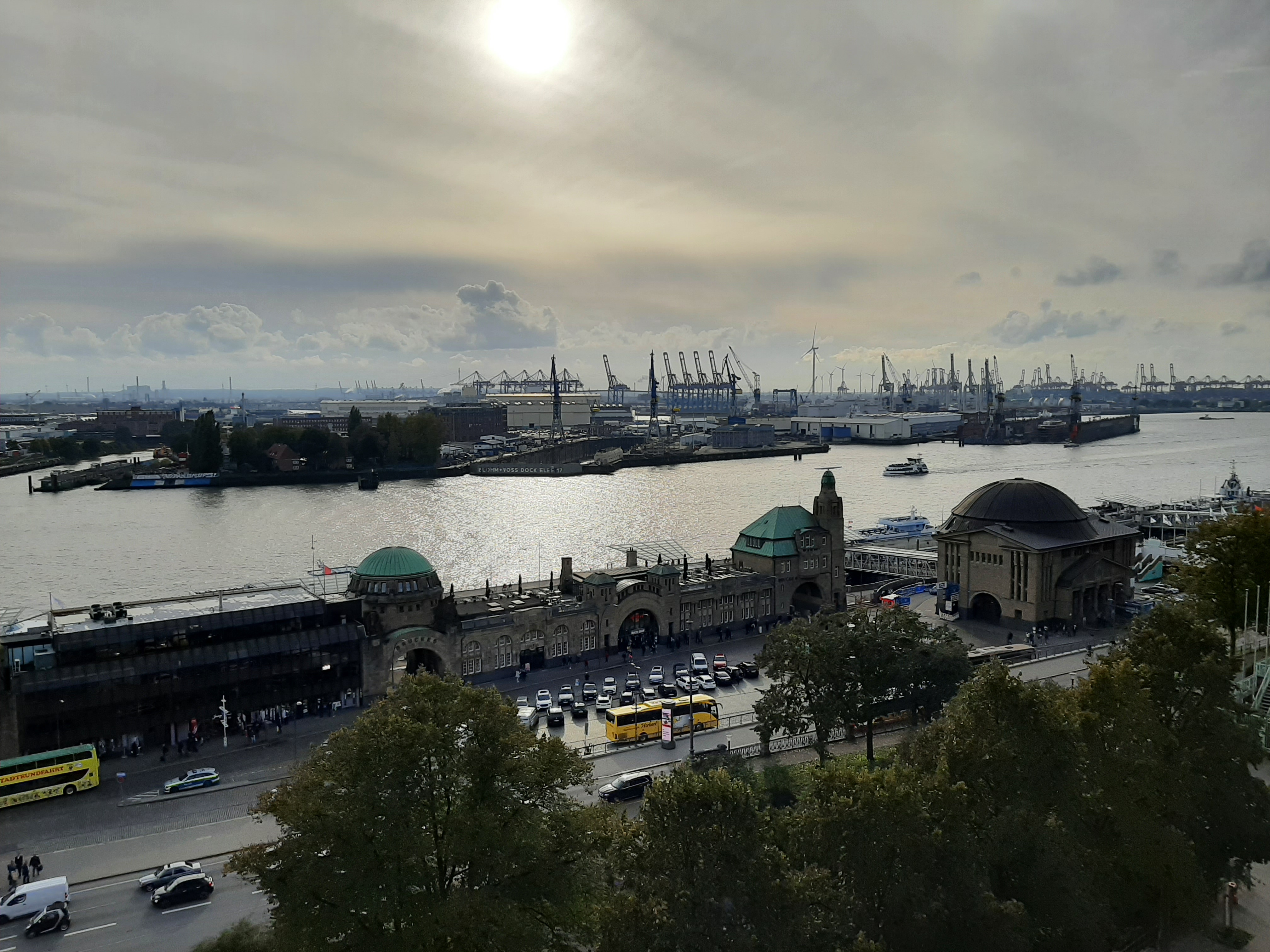Hamburg 25 October 23 - 01
