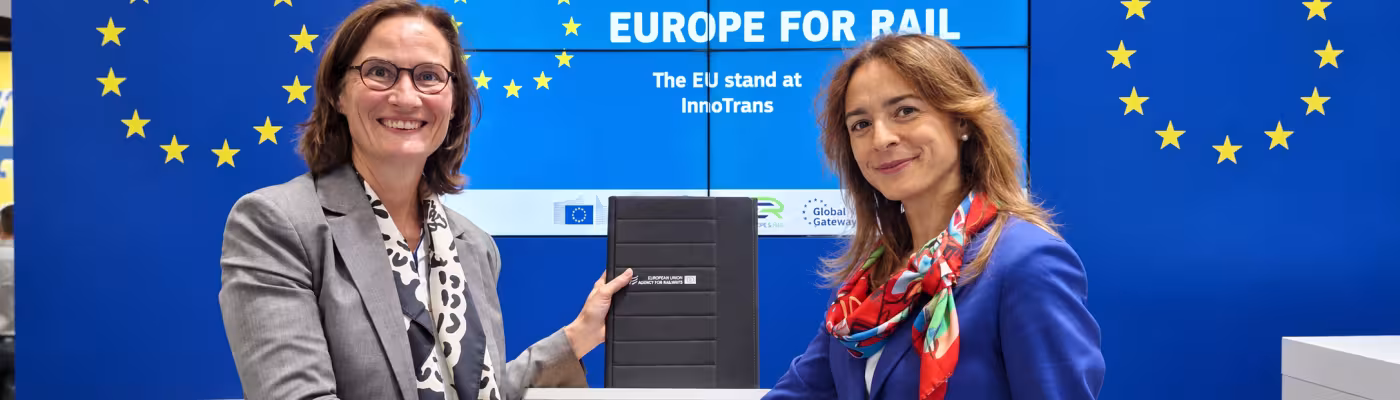 Signature of the cooperation agreement at InnoTrans 2026 © European Union Agency for Railways
